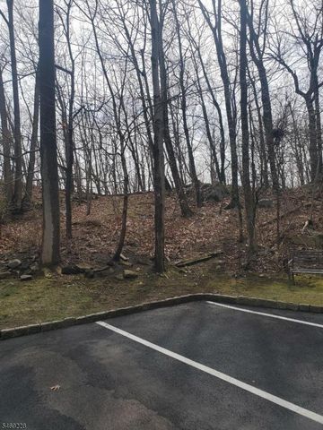 100 Pierson Miller Dr 15, Pompton Lakes Boro, NJ 07442