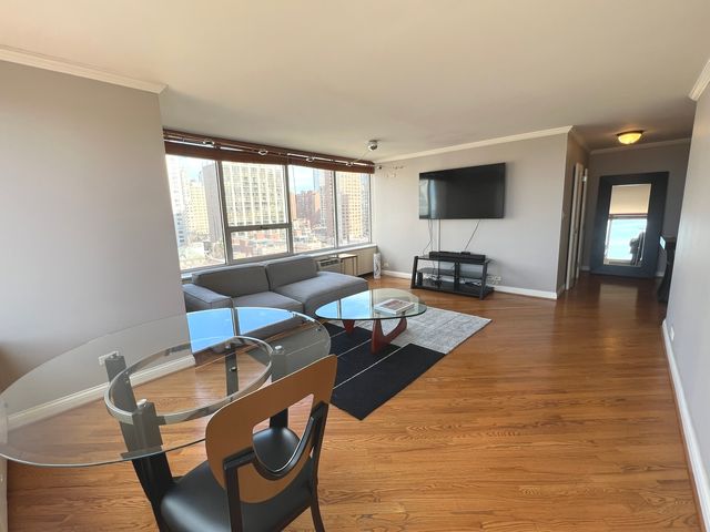 70 W Burton Place 1203, Chicago, IL 60610