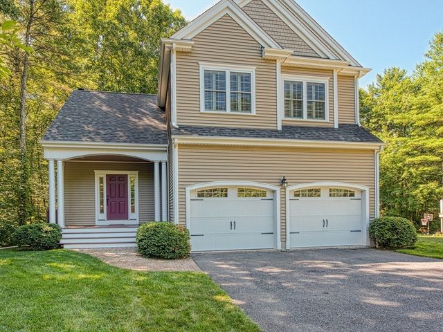 107 Field St, Taunton, MA 02780