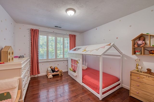 107 Field St, Taunton, MA 02780