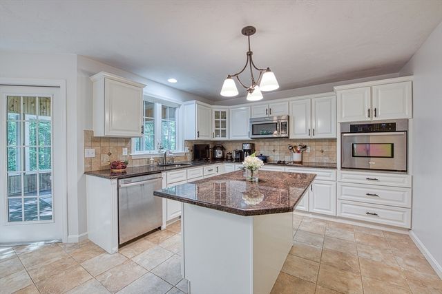 107 Field St, Taunton, MA 02780