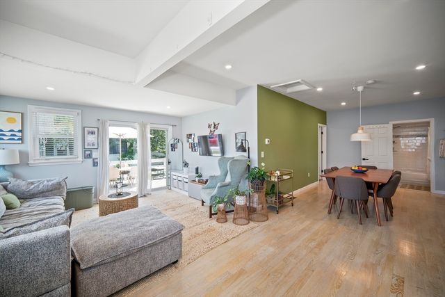 9 Mayflower Ave, Weymouth, MA 02191