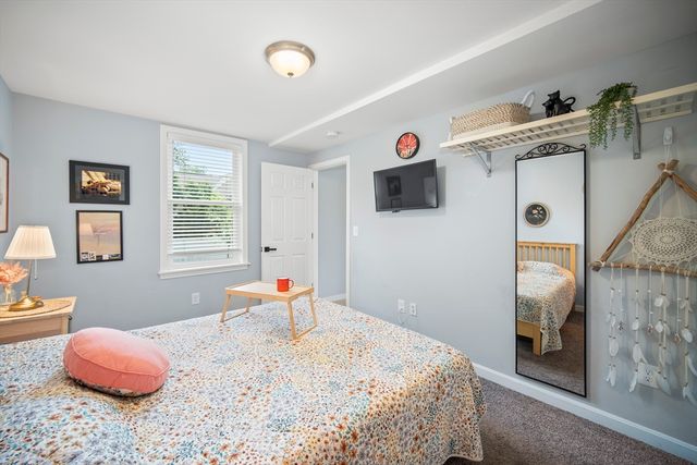 9 Mayflower Ave, Weymouth, MA 02191