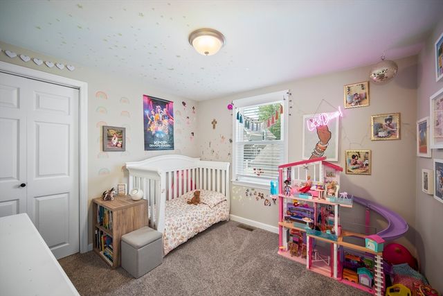 9 Mayflower Ave, Weymouth, MA 02191
