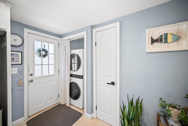 9 Mayflower Ave, Weymouth, MA 02191