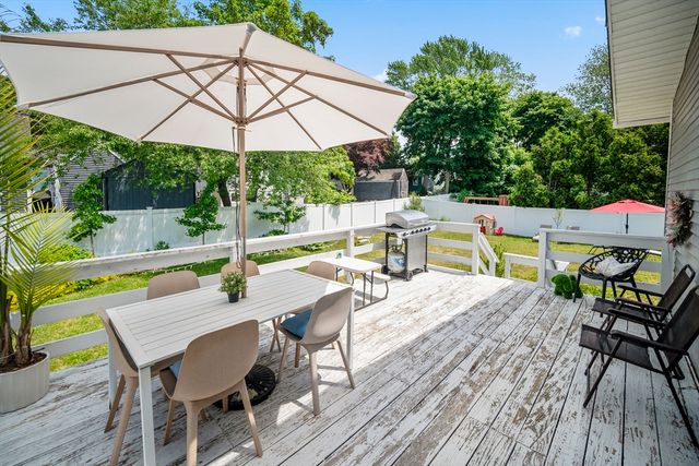 9 Mayflower Ave, Weymouth, MA 02191