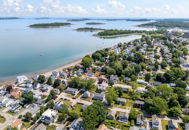 9 Mayflower Ave, Weymouth, MA 02191