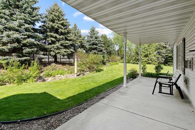 3700 S HAMPTON COURT, Appleton, WI 54915