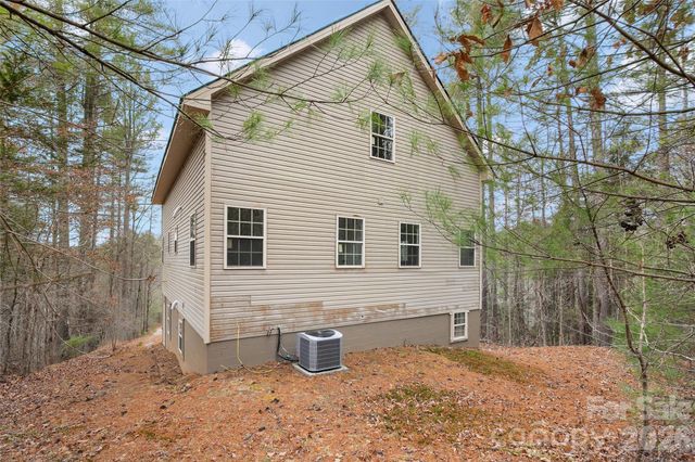 109 Tumblebug Trail Road, Flat Rock, NC 28731