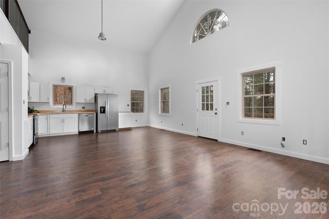 109 Tumblebug Trail Road, Flat Rock, NC 28731