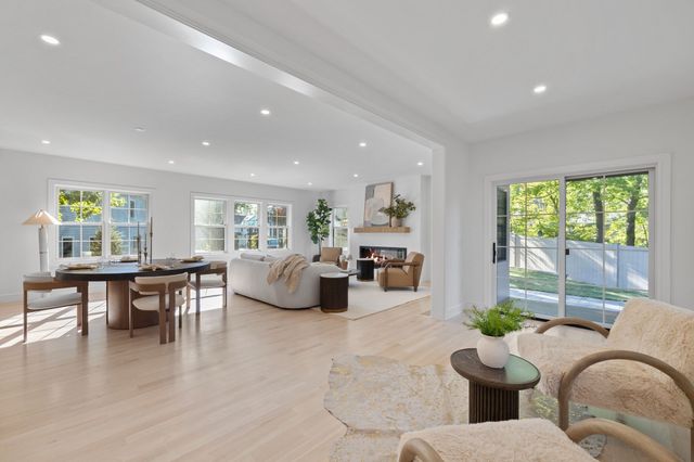 6 Sheridan St, Lexington, MA 02420