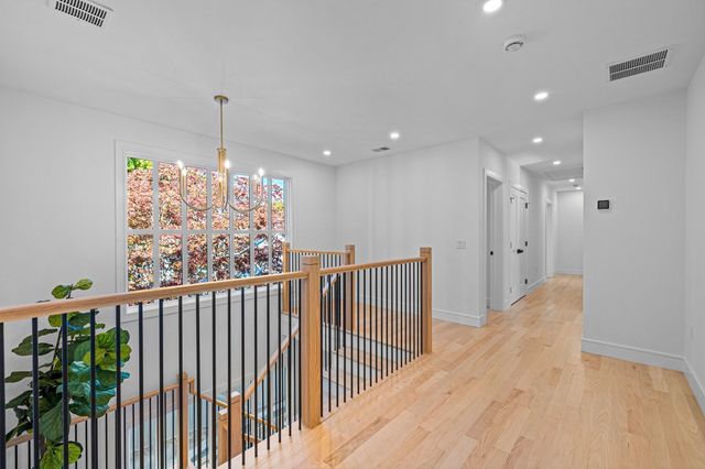 6 Sheridan St, Lexington, MA 02420