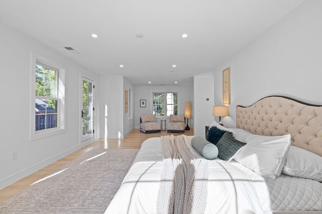 6 Sheridan St, Lexington, MA 02420