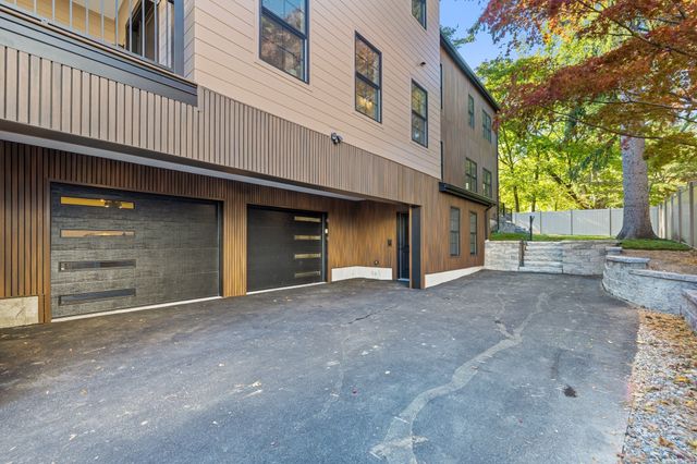 6 Sheridan St, Lexington, MA 02420