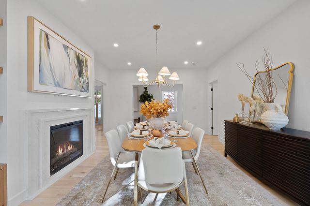 6 Sheridan St, Lexington, MA 02420