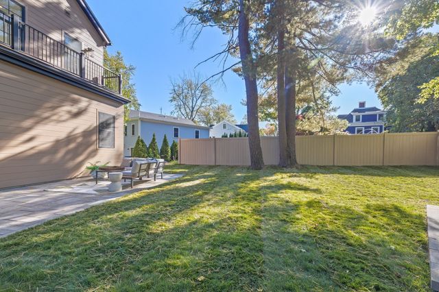6 Sheridan St, Lexington, MA 02420