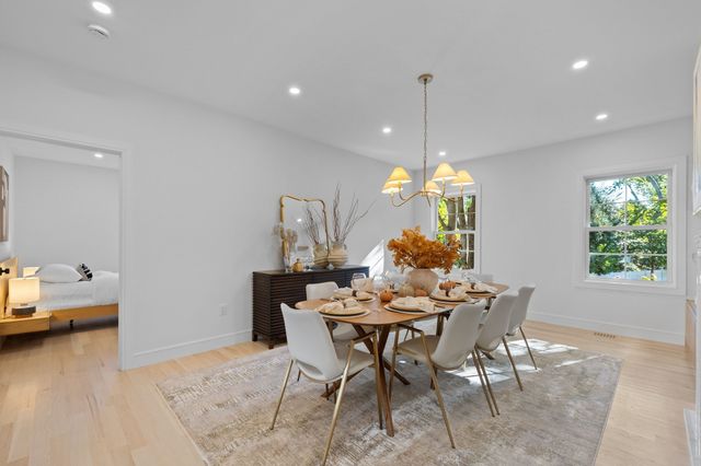 6 Sheridan St, Lexington, MA 02420