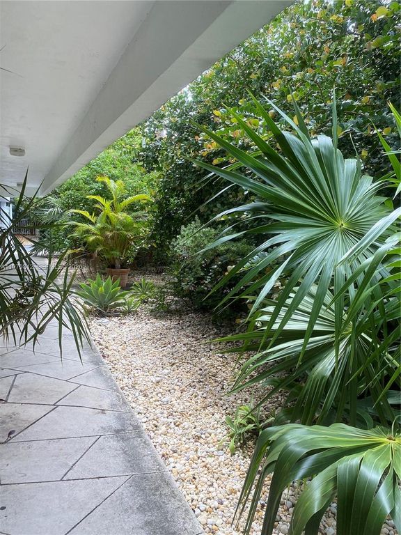 221 Meridian Ave 305, Miami Beach, FL 33139