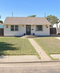 227 OAK Avenue, Dumas, TX 79029