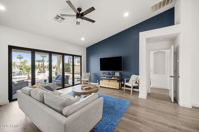 844 W BEECHNUT Drive, Chandler, AZ 85248