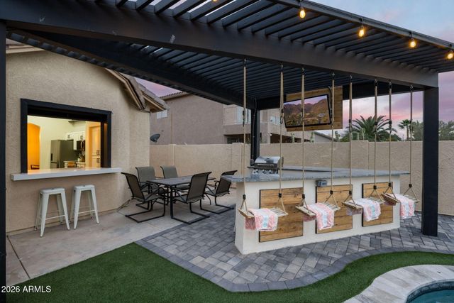 844 W BEECHNUT Drive, Chandler, AZ 85248