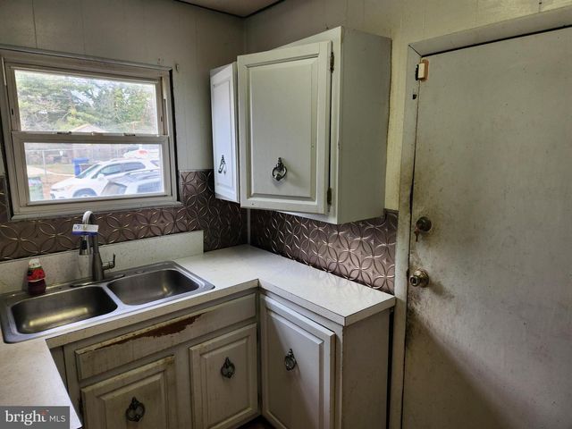 4400 WHITE AVE, Baltimore, MD 21206