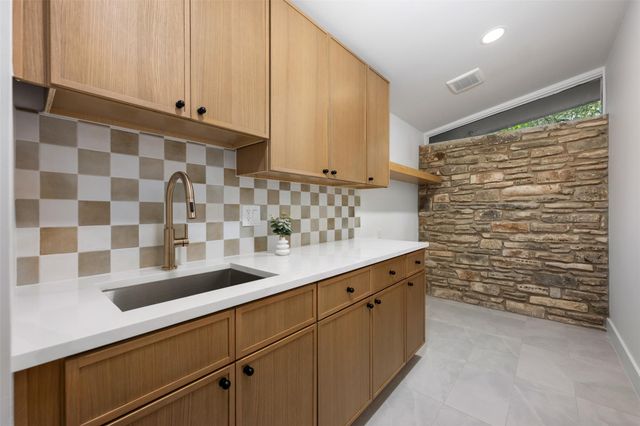 803 Terrace Mountain DR, West Lake Hills, TX 78746