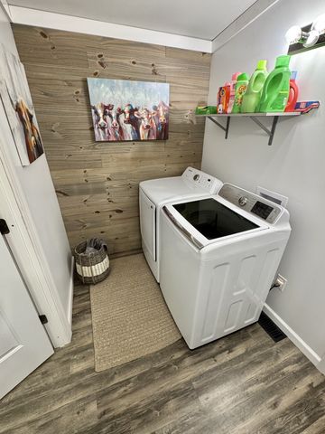 9056 Taylor Cemetery Rd, Lyles, TN 37098