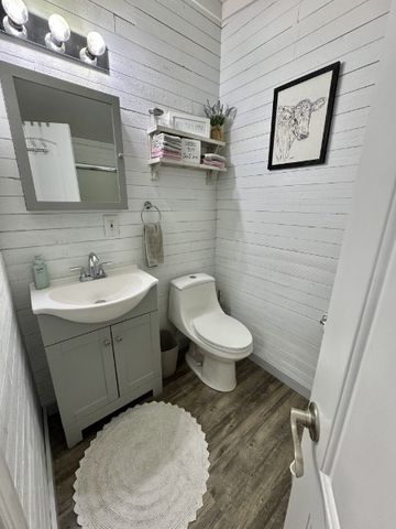 9056 Taylor Cemetery Rd, Lyles, TN 37098