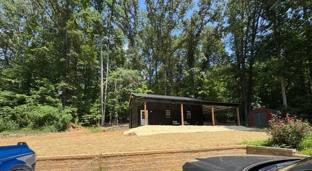 9056 Taylor Cemetery Rd, Lyles, TN 37098