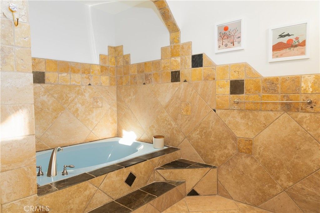 Image 5 of property listing at 3353 Sage, Yucca Valley, CA 92284