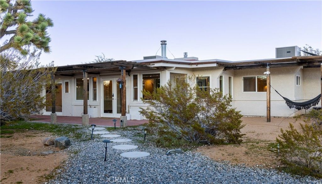 Image 7 of property listing at 3353 Sage, Yucca Valley, CA 92284