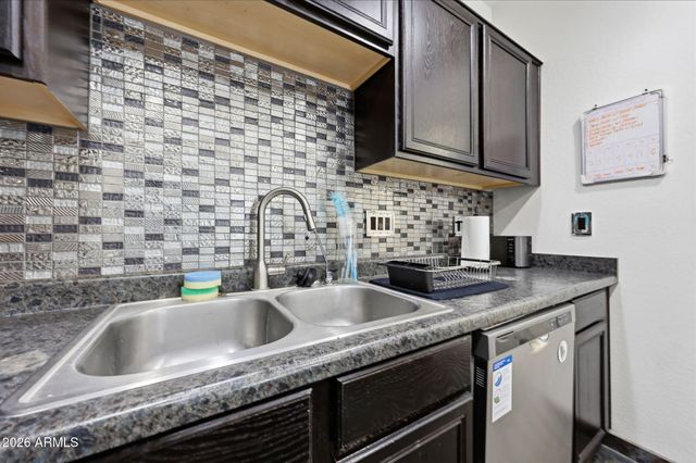 9336 S 33RD Drive S, Laveen, AZ 85339