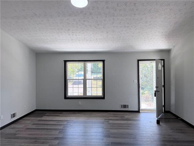 2153 Cruse Road, Lawrenceville, GA 30044