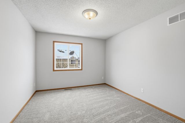 3789 Hazel Trail C, Woodbury, MN 55129