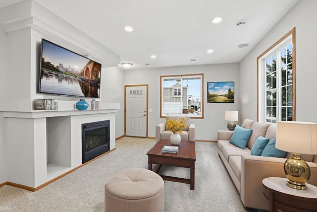 3789 Hazel Trail C, Woodbury, MN 55129