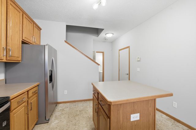 3789 Hazel Trail C, Woodbury, MN 55129