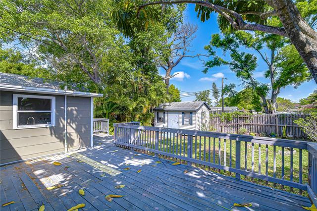 5119 6TH AVENUE N, St Petersburg, FL 33710