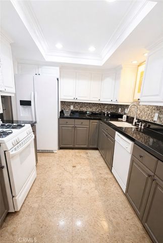 280 Cliff Dr. 1, Laguna Beach, CA 92651