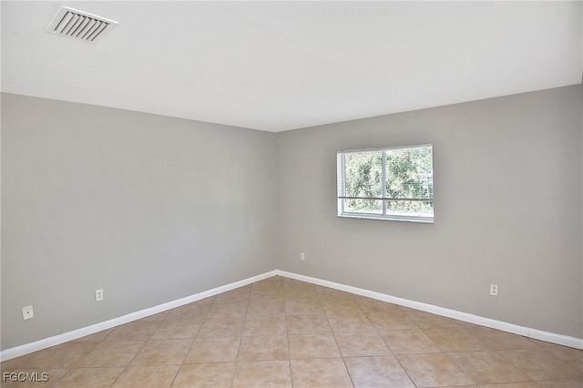 5321-5323 28th ST SW, Lehigh Acres, FL 33973
