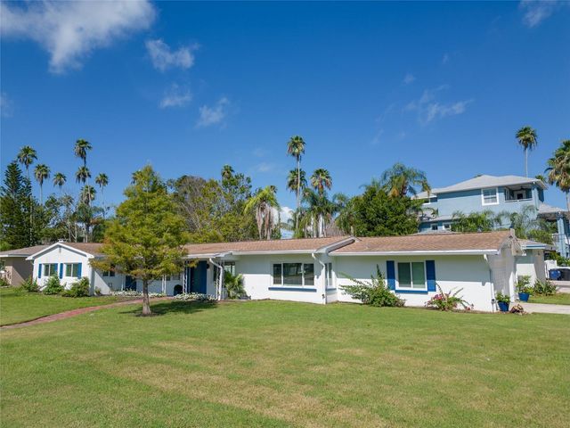 1794 SANTA BARBARA DR, Dunedin, FL 34698