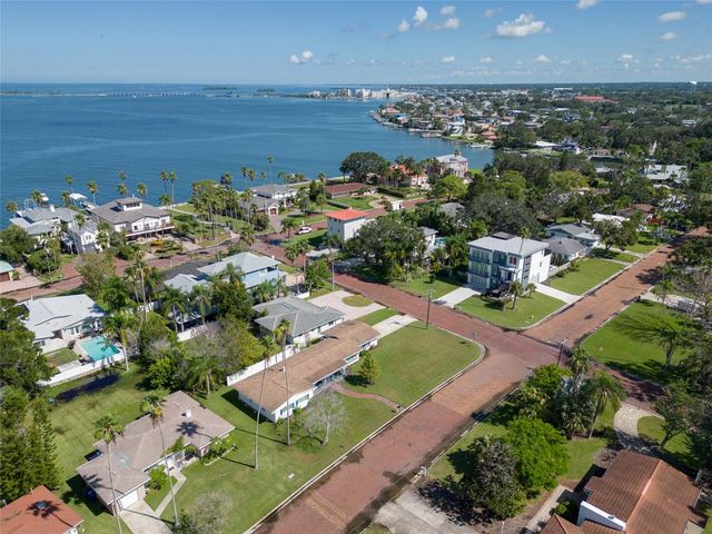 1794 SANTA BARBARA DR, Dunedin, FL 34698