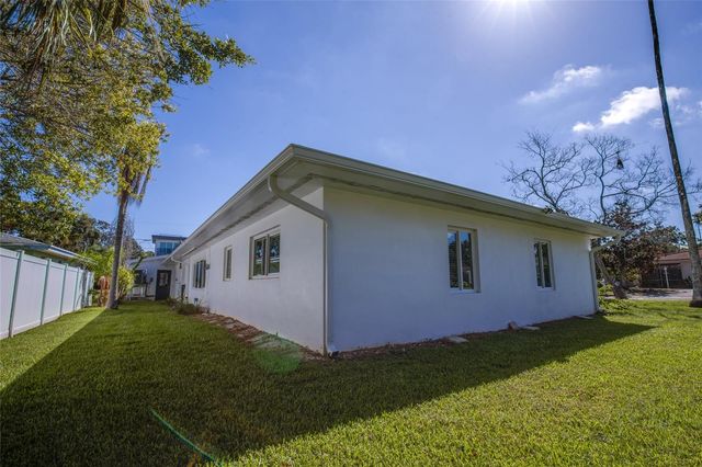 1794 SANTA BARBARA DR, Dunedin, FL 34698