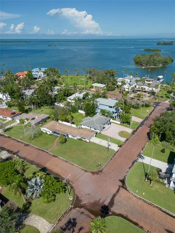 1794 SANTA BARBARA DR, Dunedin, FL 34698