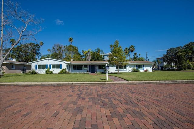 1794 SANTA BARBARA DR, Dunedin, FL 34698