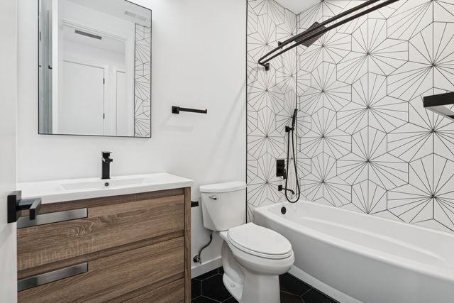 5824 N Lincoln Avenue GN, Chicago, IL 60659