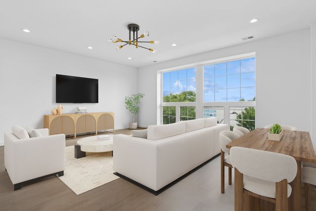 5824 N Lincoln Avenue GN, Chicago, IL 60659