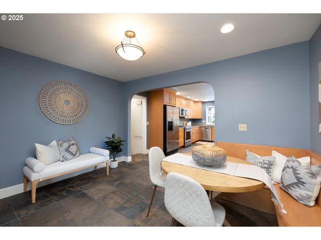 3262 FAIRVIEW Way, West Linn, OR 97068