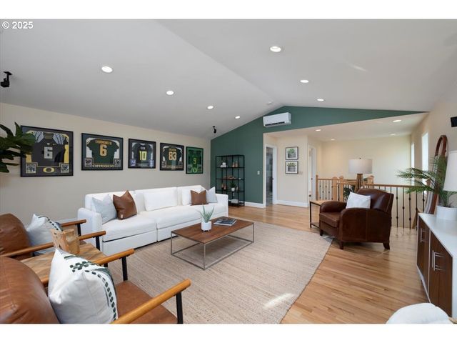 3262 FAIRVIEW Way, West Linn, OR 97068