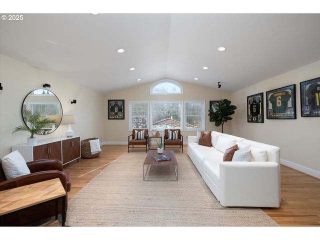 3262 FAIRVIEW Way, West Linn, OR 97068